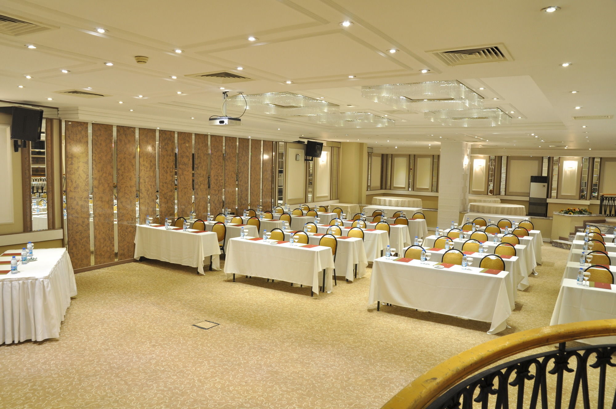 Altinel Ankara Hotel&Convention Center Esterno foto